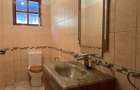 4 Bed House with En Suite in Runda - 12