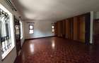 5 Bed Townhouse with En Suite at Lavington - 12