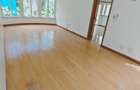 4 Bed Villa with En Suite in Riverside - 10
