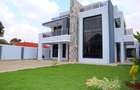 4 Bed House with En Suite at Mugutha Area - 1