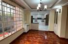 5 Bed Townhouse with En Suite in Lavington - 4