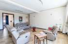 5 Bed Apartment with En Suite in Parklands - 3