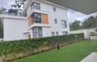 5 Bed Villa with En Suite at Lavington - 1