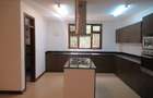 3 Bed Apartment with En Suite at Riverside Drive - 7