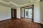 6 Bed Villa with En Suite at Lavington - 5