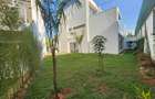 5 Bed Townhouse with En Suite at Lavington - 8