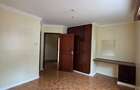 4 Bed Townhouse with En Suite in Lavington - 10