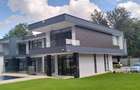 5 Bed Townhouse with En Suite in Nyari - 1