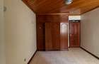 5 Bed Townhouse with En Suite in Lavington - 4