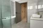 4 Bed Apartment with En Suite at Valley Arcade - 19