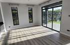4 Bed House with En Suite at Fivestar Paradise - 5