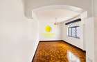 5 Bed House with En Suite in Nyari - 3