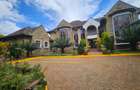 5 Bed House with En Suite in Runda - 1