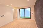 5 Bed House with En Suite at Lavington Green - 20