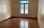 6 Bed Townhouse with En Suite at Near State House Road - 9