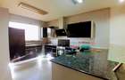 3 Bed Apartment with En Suite at Riverside Drive - 14
