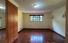 4 Bed Townhouse with En Suite in Kitisuru - 15