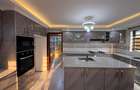 5 Bed House with En Suite at Bypass - 6