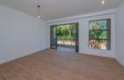 4 Bed Apartment with En Suite in Rosslyn - 6