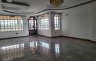 5 Bed House with En Suite in Runda - 12