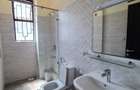 3 Bed Apartment with En Suite at Green Wood Drive - 12