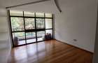 5 Bed Townhouse with En Suite at Off Convent Drive - 10