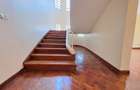5 Bed Townhouse with En Suite in Nyari - 11