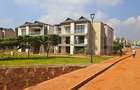 4 Bed House with En Suite at Palm Valley - 3
