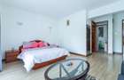 4 Bed Apartment with En Suite in Riverside - 11