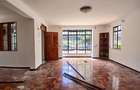 5 Bed Townhouse with En Suite at Mbaazi Avenue - 11