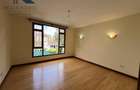 3 Bed Apartment with En Suite at Riverside Drive - 17
