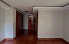 4 Bed House with En Suite in Runda - 16