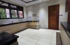 7 Bed Villa with En Suite in Nyari - 5