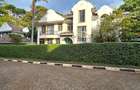 5 Bed Townhouse with En Suite in Lavington - 3