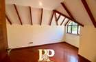5 Bed Townhouse with En Suite in Lavington - 3