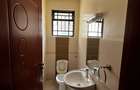 3 Bed Apartment with En Suite in Lavington - 15