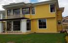 7 Bed House with En Suite at Mimosa Road - 3