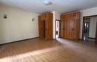 3 Bed Apartment with En Suite in Kilimani - 12