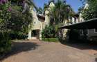 5 Bed House with En Suite in Nyari - 2