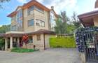 5 Bed Townhouse with En Suite at Jacaranda Avenue - 3