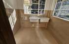 6 Bed House with En Suite in Rosslyn - 11