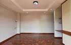 4 Bed Apartment with En Suite in Riverside - 14