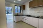 3 Bed Apartment with En Suite at Hatheru Road - 6