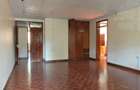 5 Bed House with En Suite at Ring Road - 17