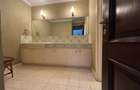 5 Bed House with En Suite in Redhill - 8