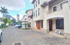 5 Bed Townhouse with En Suite at Lavington - 1
