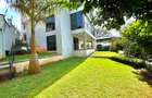 6 Bed Townhouse with En Suite in Nyari - 1