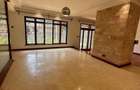 5 Bed Townhouse with En Suite in Lavington - 4
