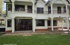 5 Bed House with En Suite in Runda - 1