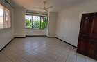 4 Bed Apartment with En Suite at Beach Road - 6
